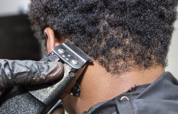Attirez_les_regards_avec_ces_coupes_afro_homme_tendance